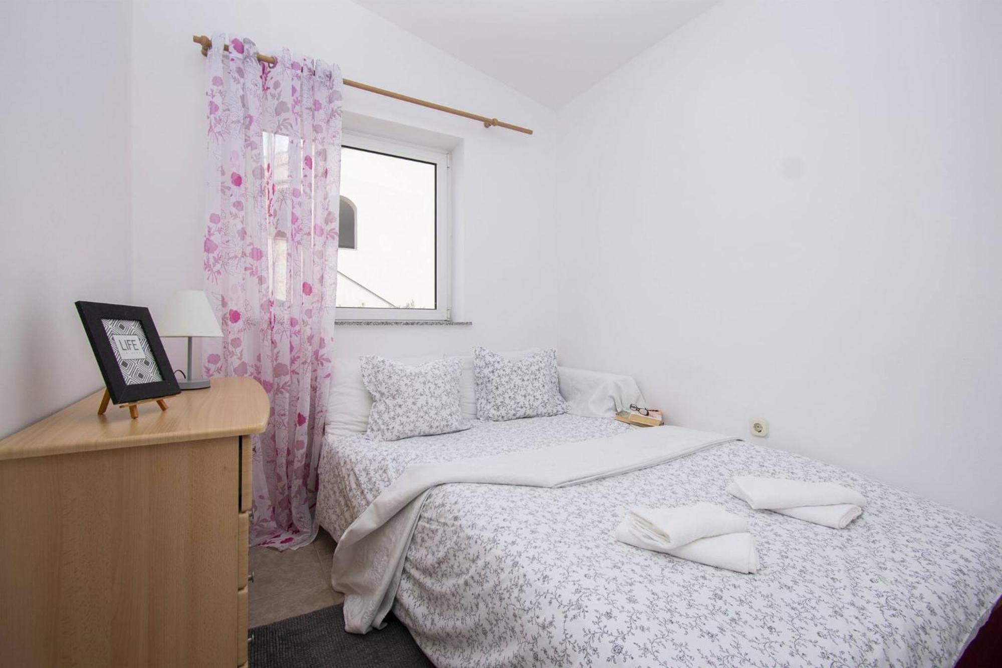 Apartment Meri Razanj With Sea View Esterno foto